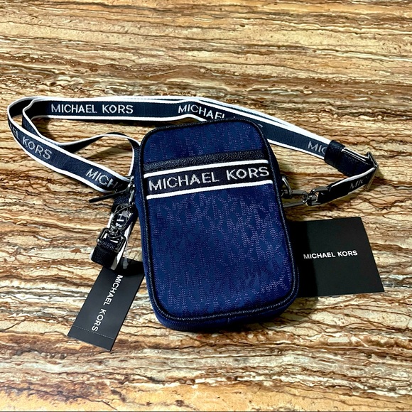 Michael Kors - Picture 5 of 5